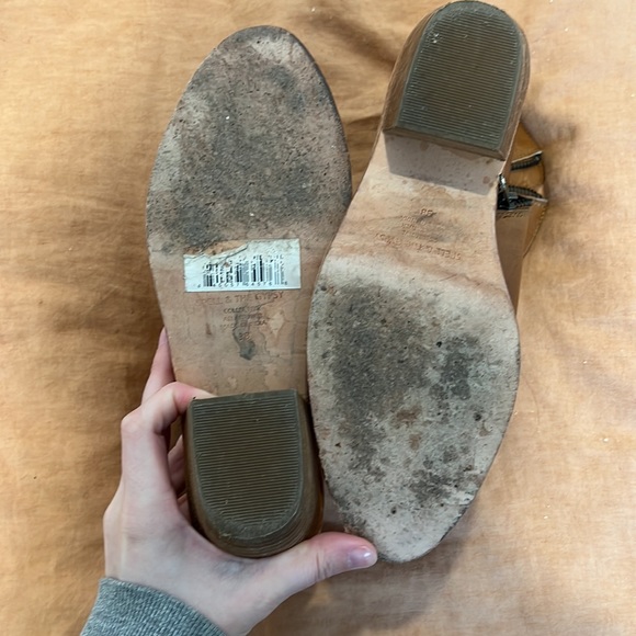 Spell and the Gypsy Desert Rose Ankle Boot - Picture 5 of 9